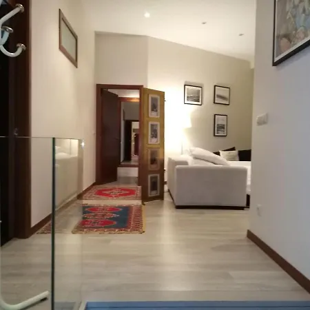 Apartamento Apartamento Modernista Con Garaje