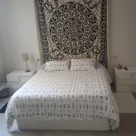 Apartamento Modernista Con Garaje